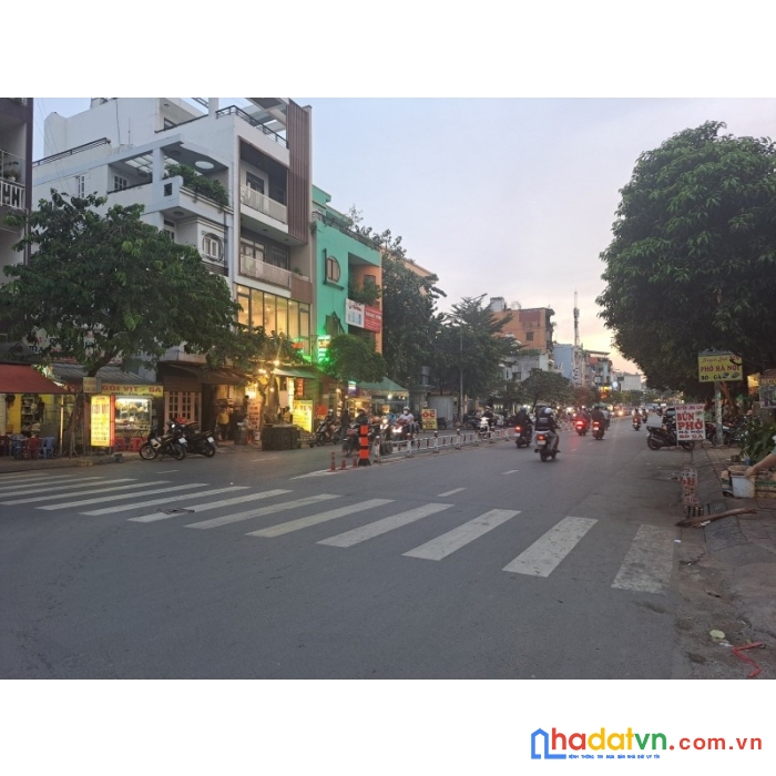 Bán nhà mặt tiền nguyễn thái sơn gò vấp 62m2 4 tầng mới ở ngay 15 tỷ 2