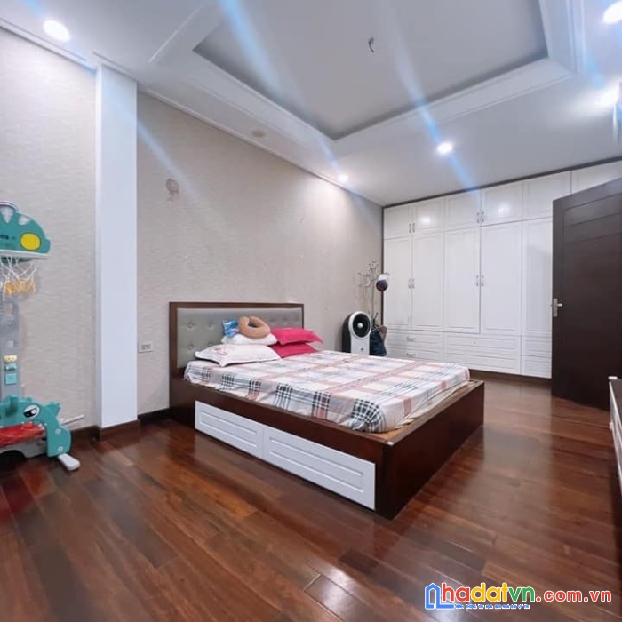 Siêu phẩm phân lô kđt văn phú 90m*4t 13tỷ ,view biệt thự,vỉa hè 2 bên, đường ô tô đua,kinh