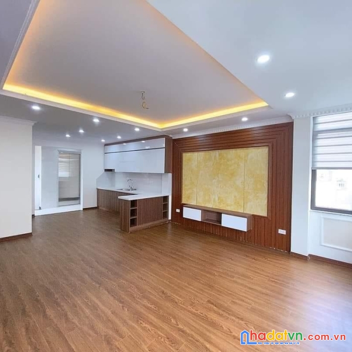 Bán nhà phân lô cách 60m mặt phố cầu giấy 60m cầu giấy, 8m ra ô tô, 5 tầng nhà mới toanh. gía 5.2