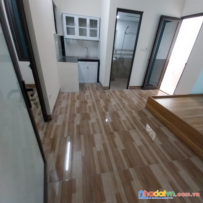 Cho thuê phòng 2 ngủ full nội thất cực rẻ 5tr/th thang máy hiện đại thoáng tại thanh liệt thanh trì