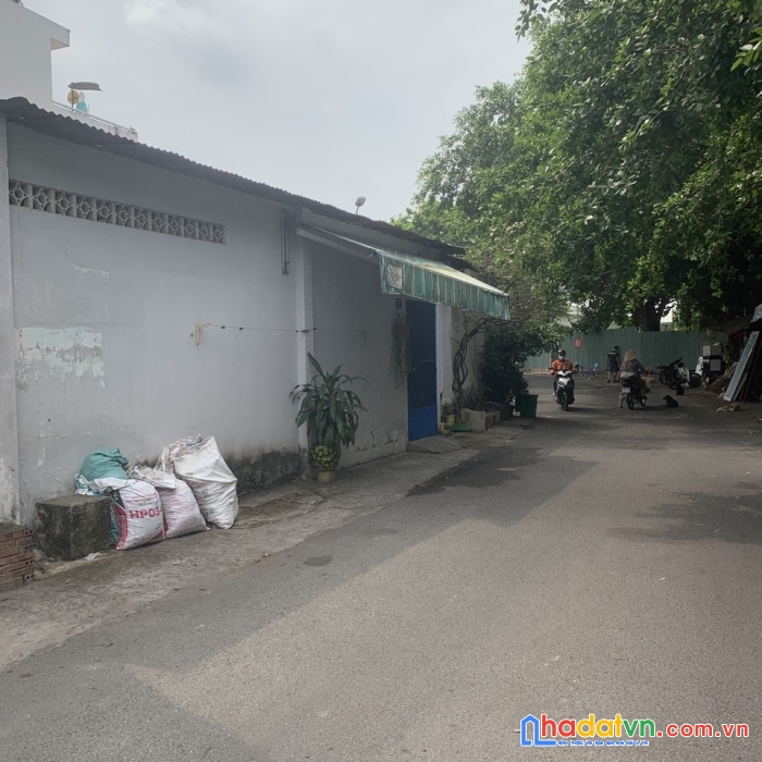 Chính chủ gửi bán lô đất đường hẻm xe hơi phú mỹ kèm nhà cấp 4