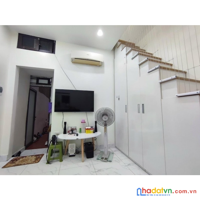 Kim ngưu hai bà trưng 20m2 x 3 tầng, mt 5m giá 2 tỷ