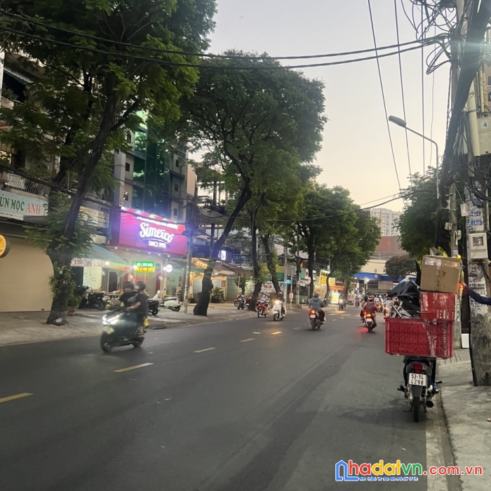 Bán nhà mặt tiền # trương công định trệt lửng 3 lầu st thang máy