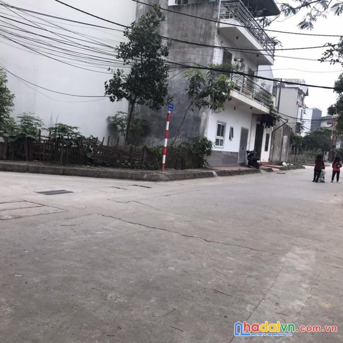 Bán nhà tái định cư ngọc thụy 46mx5t view công viên đường 25m