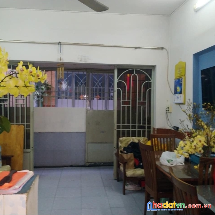 Phường 17,bình thạnh sát bên q1-sát mắt tiền-không quy hoạch giá 4,08 tỷ