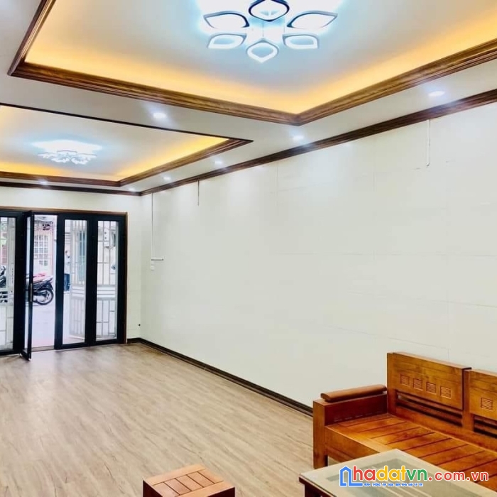 Tập thể láng hạ, đống đa - 2.55 tỷ - tầng 1 - ở ngay - ô tô đỗ cổng - 60m2x2 ngủ