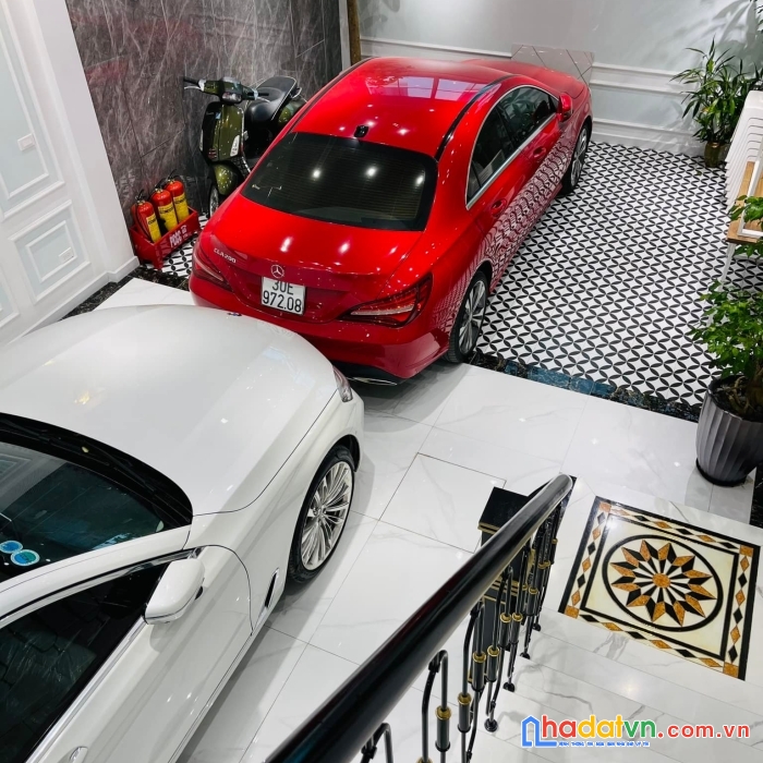Bán nhà phố hoàng văn thái, ô tô vào nhà, ngõ thông, 60m2  hơn 11tỷ