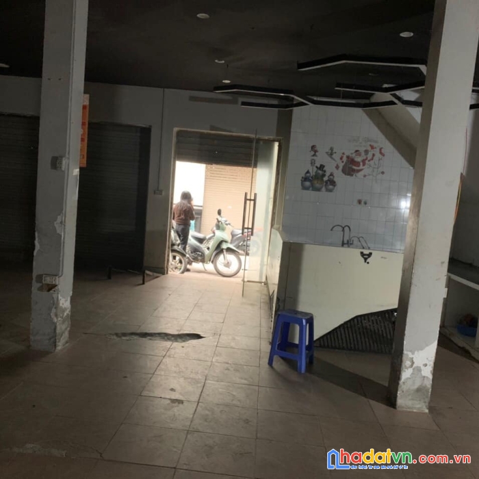 Cho thuê nhà mặt ngõ đê tô hoàng, 180mx2 tầng, mở quán net , 50tr