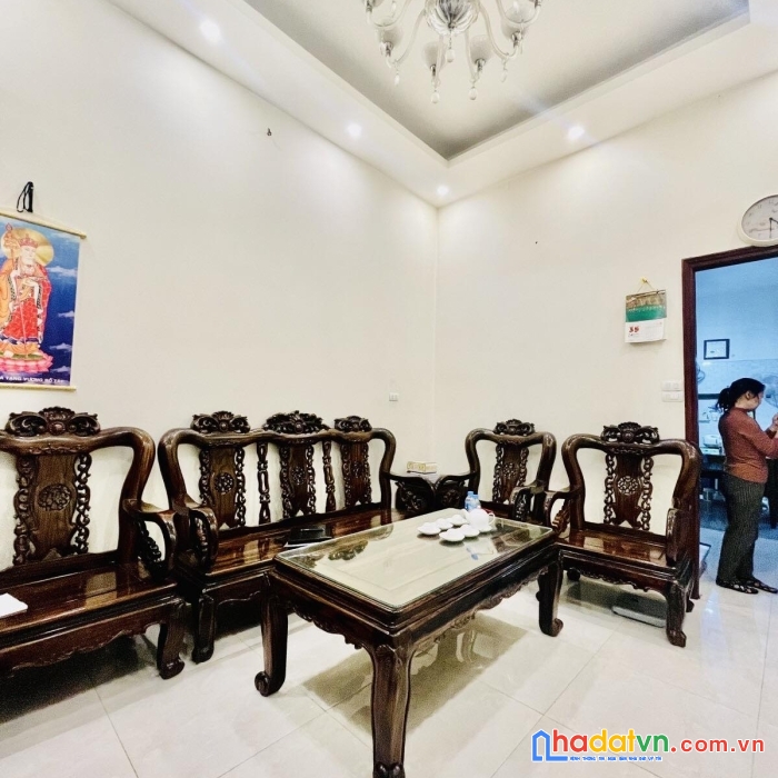 Lô góc phố cự lộc 3 mặt thoáng nhà mặt ngõ diện tích 48m 4 tầng mặt tiền cực thoáng ô tô kinh