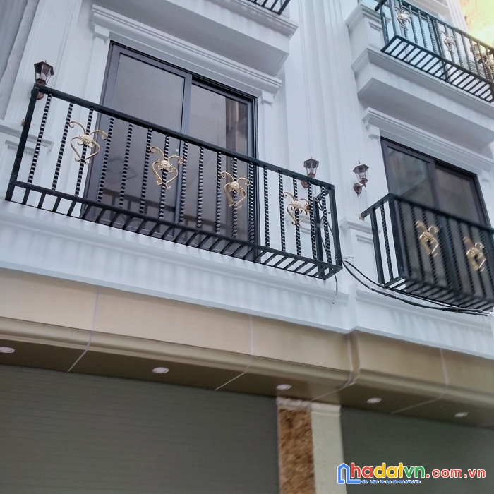 Bán siêu phẩm phân lô (a,b,c,d) bồ đề- long biên 31m2*mt3,6*5tầng*giá chào 3,6tỷ.