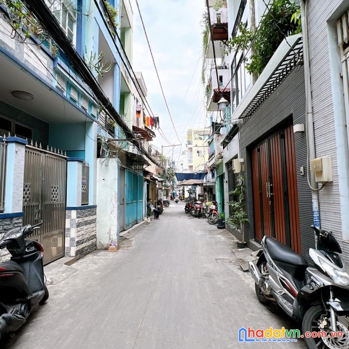 Quận 4. nhà đường xóm chiếu 5 tầng – phường 14 quận 4