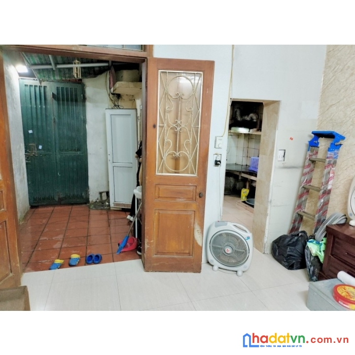 Bán nhà đường giải phóng hai bà trưng 27m2 x 4 tầng, mt 3.5m, giá 2 tỷ