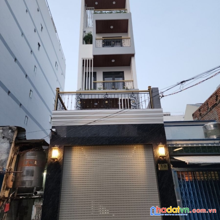 - chính chủ cần bán gấp căn nhà mới 100% bình thuận, quận 7, tp.hcm.