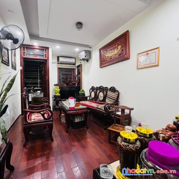Tôi cần bán nhà tự xây, sát ô tô tránh, yên tĩnh - đông tác, 30m2x3.4mmt, còn 4.05 tỷ đống đa