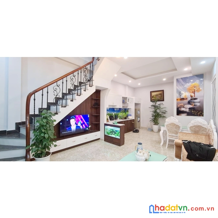 Bán nhà phương mai 45m ô tô đỗ cửa 2 thoáng tặng nội thất ở sướng