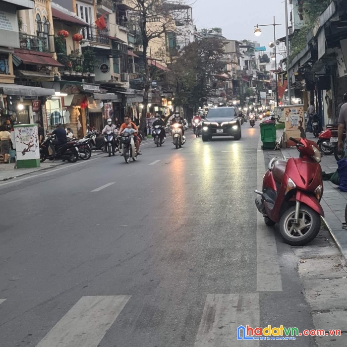 Nhà đẹp nguyễn tuân, thanh xuân, 68m2 x 7 tầng, phân lô, gara ô tô. giá 16 tỷ