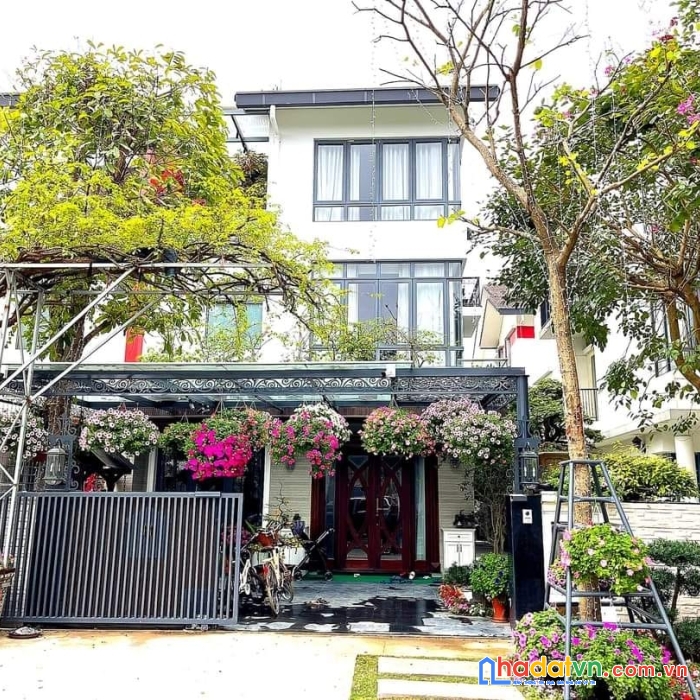 Bán biệt thự mỹ đình 2 - nam từ liêm. dt 200m2. mt 10m. giá 31,5 tỷ