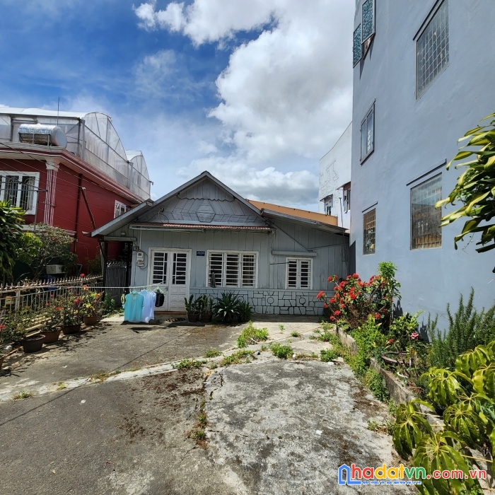 ( hàng hiếm ) cần bán gấp nhà gần trung tâm đường nhà chung, đà lạt 140m2