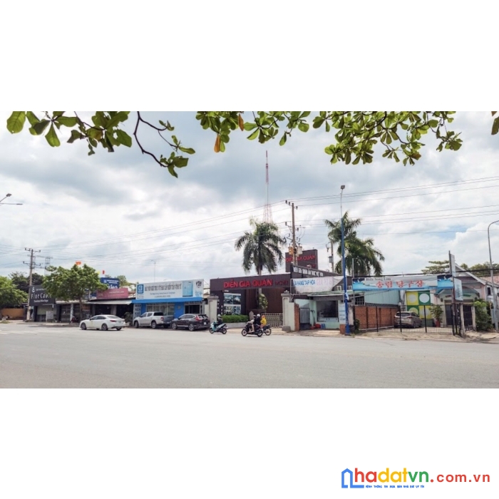 Tỉnh bình dương,chính chủ sang nhượng nhà hàng điền gia quán tại 246 đại lộ bình dương