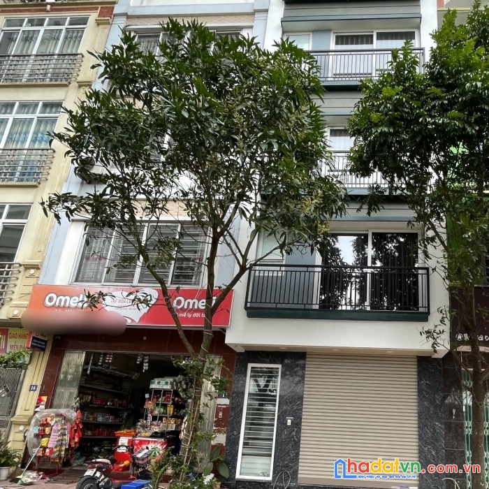 Nhà ngọc lâm, ô tô tránh thông,vỉa hè, kinh doanh sầm uất tấp nập, 100m*5t, mt5m, 15 tỷ