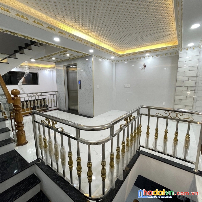 Nhà mới - đẹp - có thang máy dọn vào ở ngay.
 hồ văn long, bình hưng hoà b, bình tân  52.6m2  5