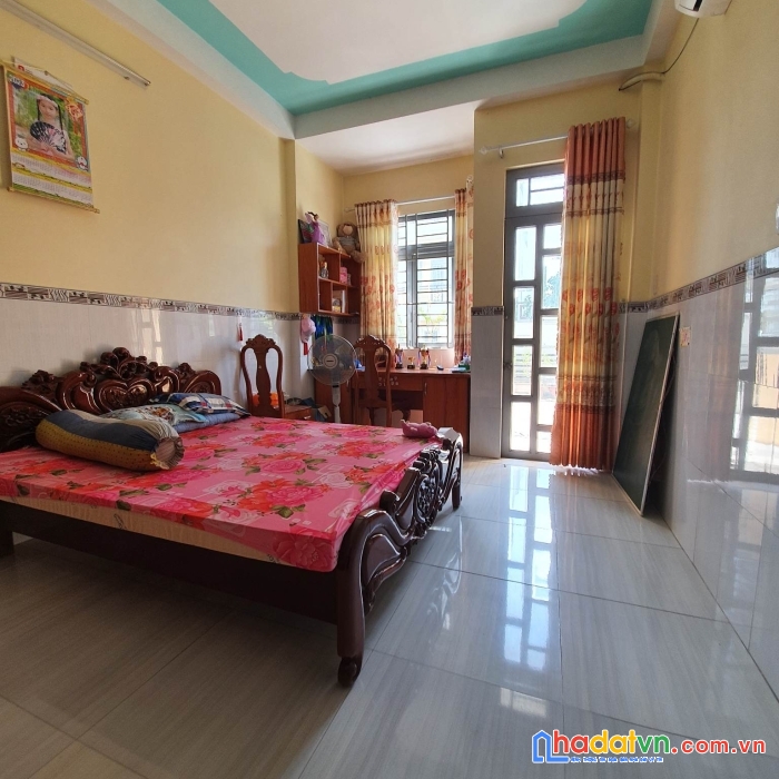 Nhà giảm chào 5.6 tỷ xuống còn nhỉnh 5 tỷ - bùi văn ngữ - hiệp thành - quận 12