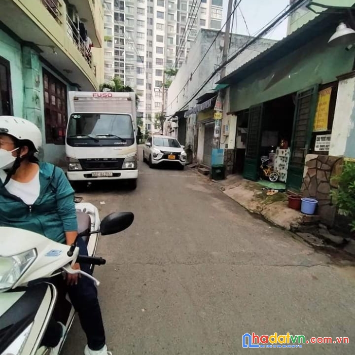 Hẻm xe tải - gần aeon tân phú - địa chỉ bình tân nhưng thực tế là tân phú - 3 tầng 75m2
