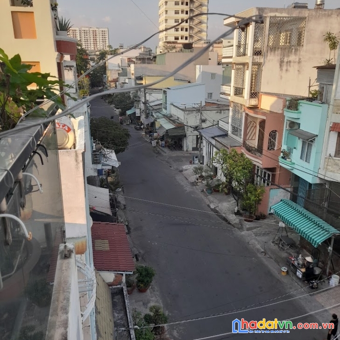 Nhà mặt tiền đường khu vip tên lửa bình tân - chủ nhà tặng toàn bộ nội thất - 4 tầng 47m2