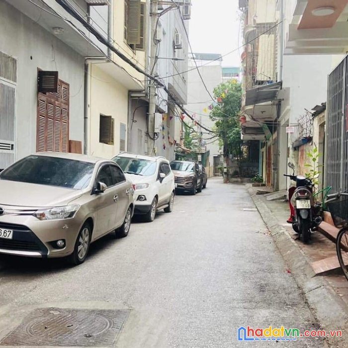 Bán đất cầu giấy ô tô tránh vào nhà chỉ 120tr/m, 30m ra phố. lh 0916293888