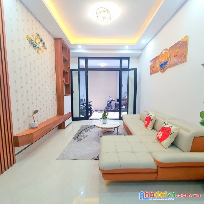 Bán nhà ngọc thuỵ long biên, nhà mới, ngõ rộng, oto đỗ cửa, 50m2, 5 tầng , giá 4.8 tỷ.