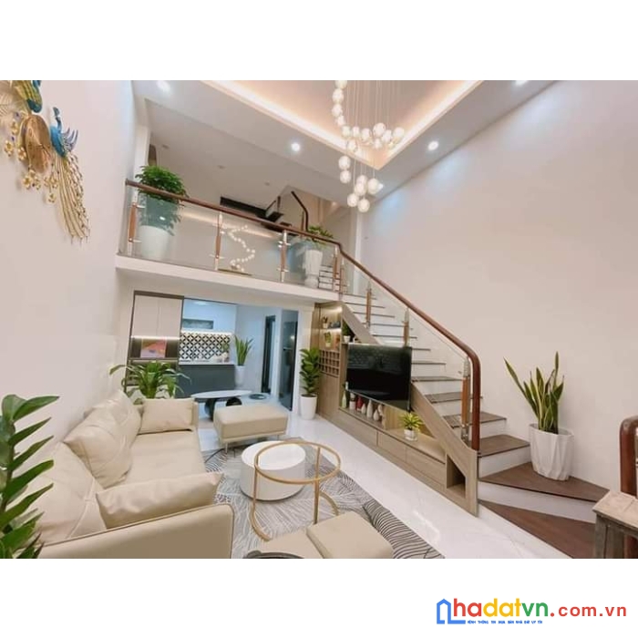 Siêu hiếm phố lạc trung, quận hai bà trưng. dt35m2, 5 tầng. chỉ 4.5 tỷ.