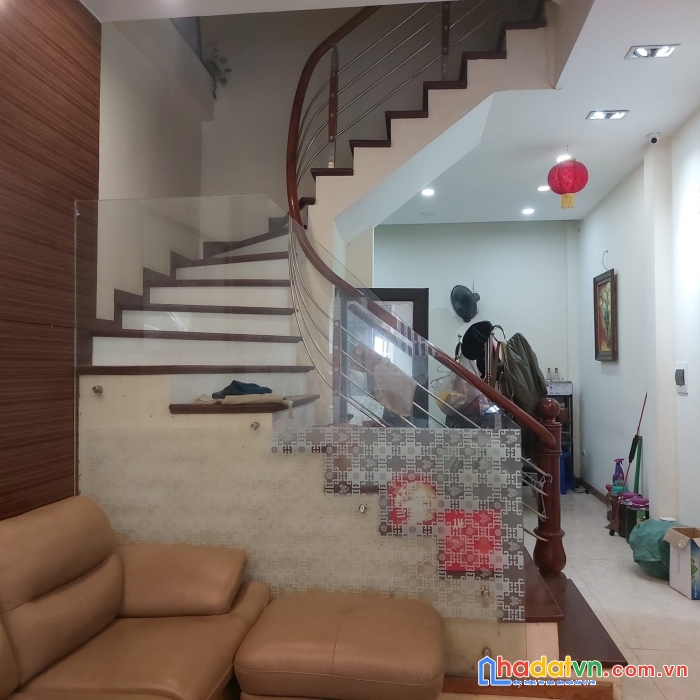 Bán nhà mới đẹp tứ liên- tây hồ full nội thất,10m ô tô đỗ,dt 40m x5tầng,mt6 giá chào 5.6