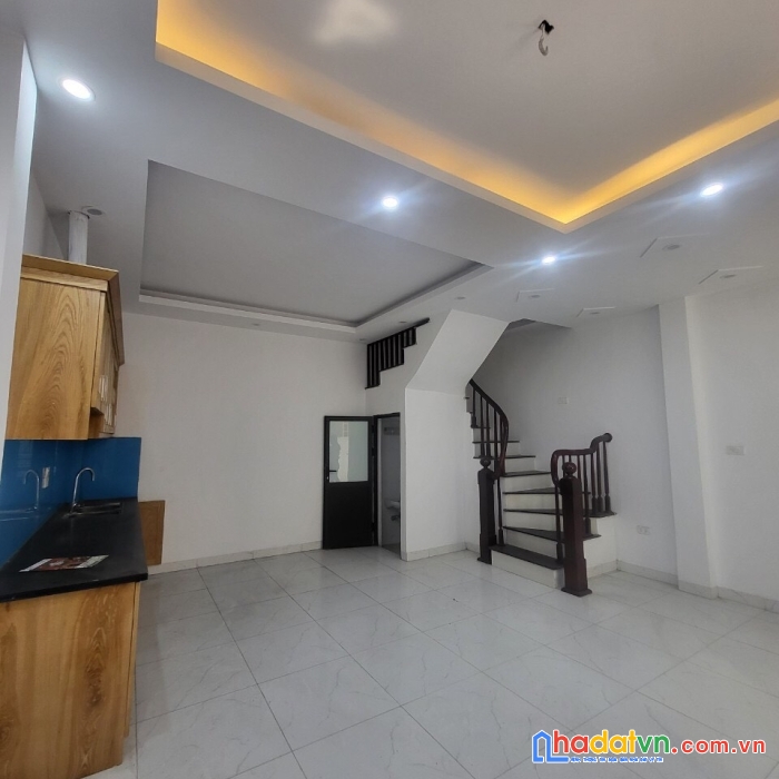 Bán nhà tổ 4 la khê hà đông 42m2 4t mt 5m chỉ hơn 3tỷ ở ngay ô tô kinh doanh