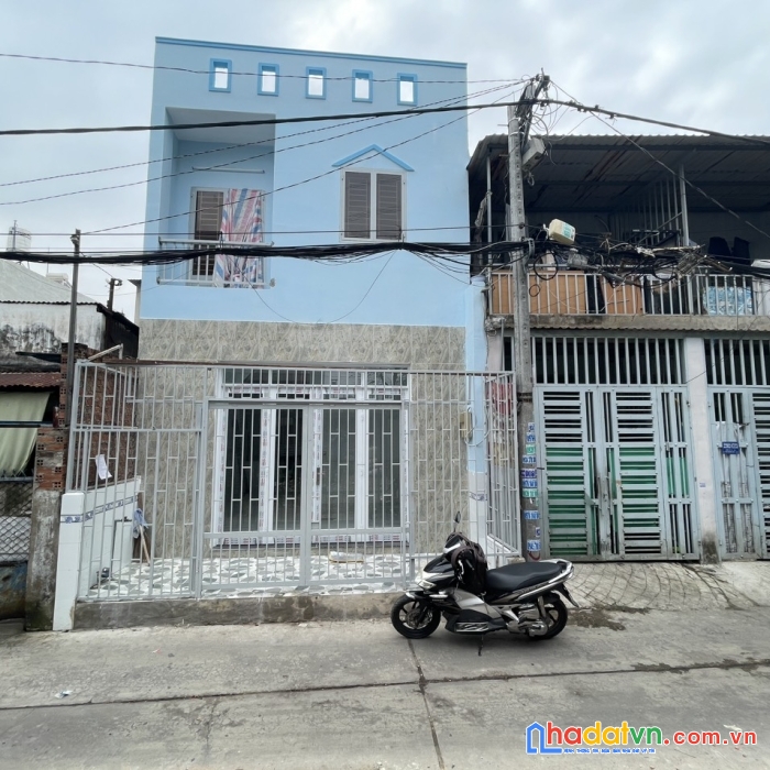 Hẻm xe hơi thông, nhà 2 tầng - ngang 5 hiếm, gần cvpm quang trung q12, nhà mới ở ngay.