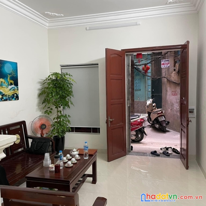 Bán nhà khương trung 40m giá 3.4 tỷ - 15m ô tô - nhà đẹp ở ngay