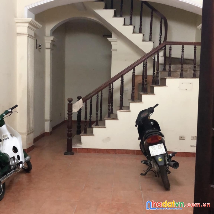 Bán nhà xuân la - võ chí công. gần ô tô. dt 52m2. mt 4,5m. giá 4,5 tỷ