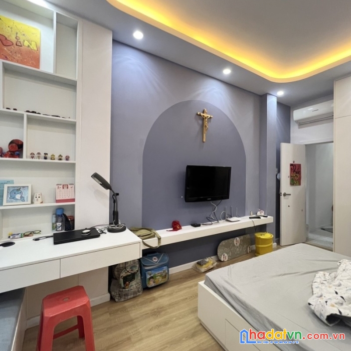 Giảm lun 1.1 tỷ - bán nhà ngay hàng xanh bình thạnh- 5 tầng, nhà đẹp- 35m2- chỉ 5 tỷ x