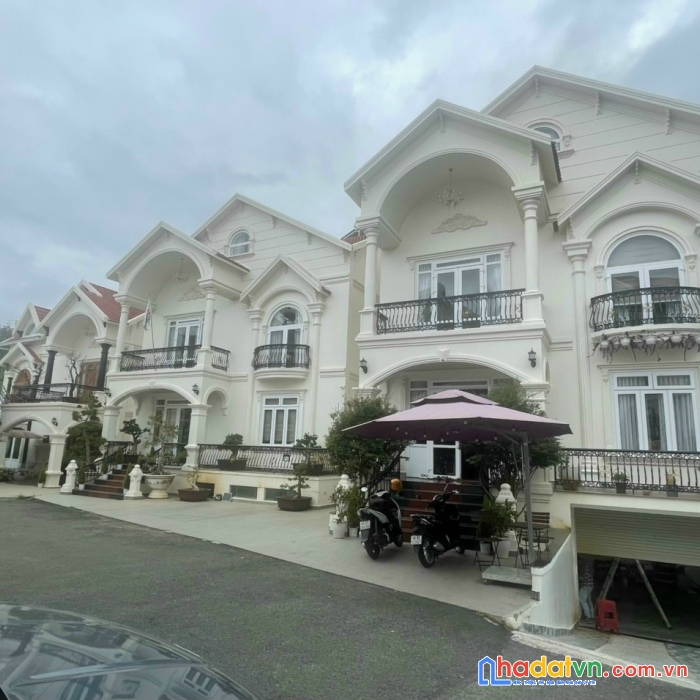 Nhà đẹp trong khu biệt thư sang trọng, dt 200m2 ở phường 9 đà lạt,  giá yêu thương chỉ 17 tỷ