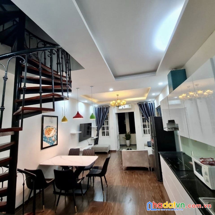 Bán nhà tập thể trần quốc hoàn. 38/115m2. 3 ngủ. giá 2,45 tỷ