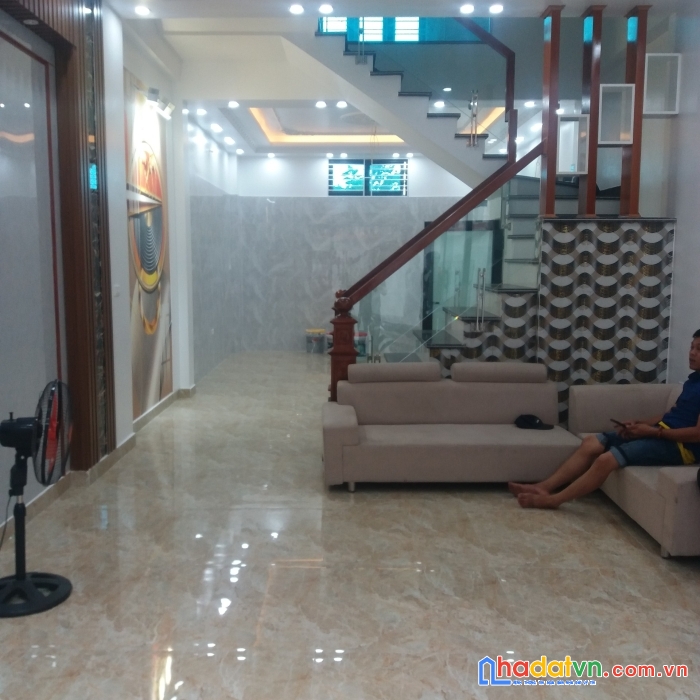 Bán căn nhà thiết kế mới 4 tầng- ô tô 7 chỗ đỗ cửa, gần trường cấp 2 đông hải 1.
 hải an, hải