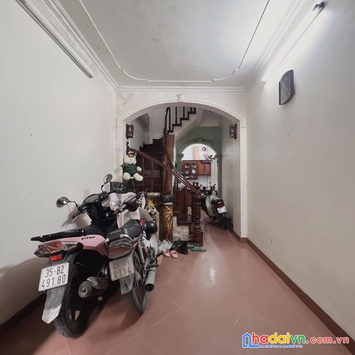 Bán nhà phố văn cao, ba đình 30m, 5 tầng. giá: 5 tỷ