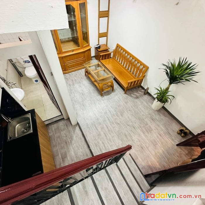 Nhỉnh 2 tỷ! có ngay nhà riêng thái thịnh 25m2 x 5 tầng x mt 3.5m! sổ riêng, ngõ thông, gần ô tô!