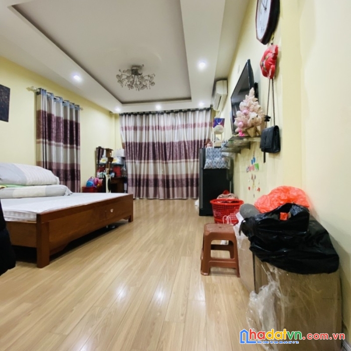Bán nhà mặt phố khâm thiên, kinh doanh sầm uất dt38m2 x 6t. 0338080356