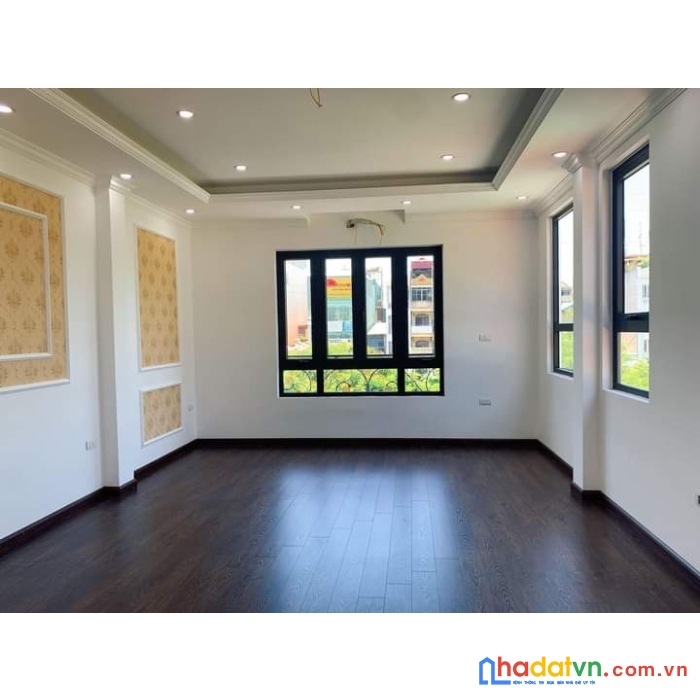 Vị trí vip. mặt phố trương định. vỉa hè, lô góc, dt72m2, 5 tầng, thang máy. giá 15.9 tỷ.