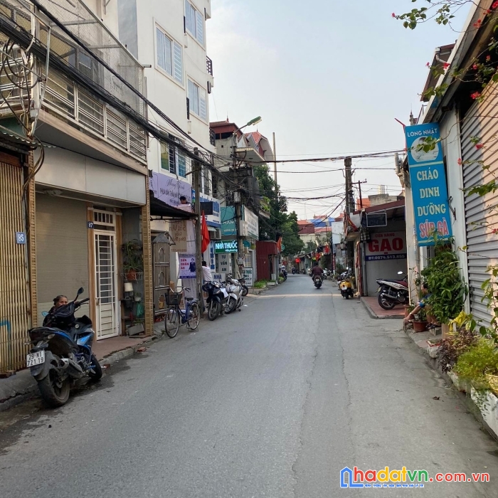 Bân nhà mặt phố- lô góc - kinh doanh sầm uất- thông số vàng trong làng thổ cư - đón tương lai