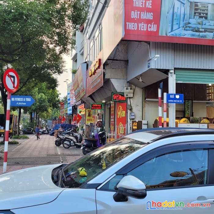 Nhà mặt phố ngô gia tự long biên dt 92 m2 * 4 tầng * giá 13 tỷ (thương lượng)