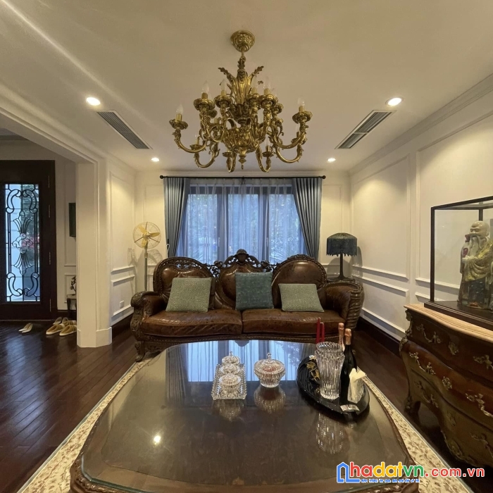 Bán biệt thự ciputra - tây hồ. khu quan chức ở yên tĩnh. dt 200m2. giá 60 tỷ
