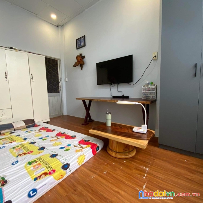 Nhà phạm thế hiển,quận8,dt72m2,4pn,chỉ 5.xtỷ