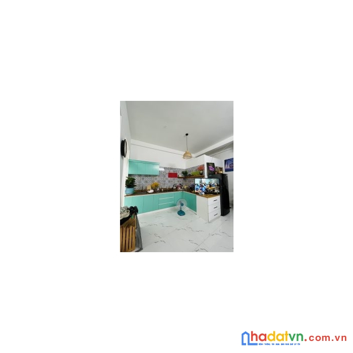 Chính chủ cần bán nhà 1 trệt 2 lầu đúc, sân thượng trồng cây