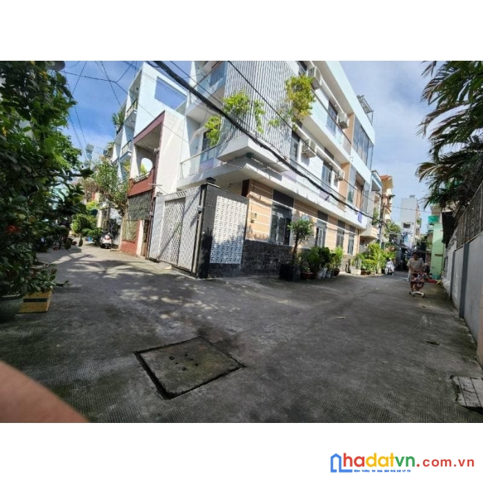 Bán gấp nhà c4 dt khủng 8,7x16 dương bá trạc quận 8 nhỉnh 12 tỷ